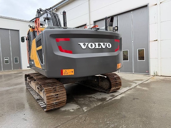 Volvo EC 250 EL 13 of 19