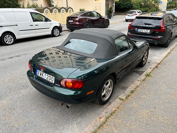 Mazda MX-5 2 of 3