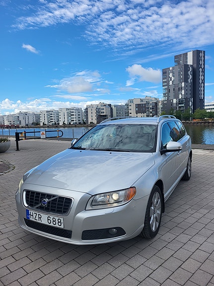 Volvo V70 4 of 6