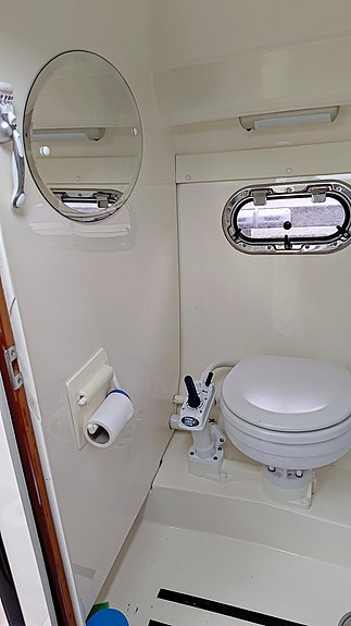 Aquador 23 HT – 2007 med MerCruiser 5.0 MPI 260 hk 10 of 13