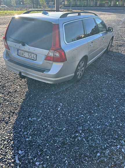 Volvo V70 5 of 12