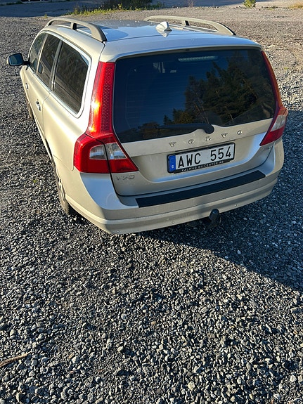 Volvo V70 6 of 12