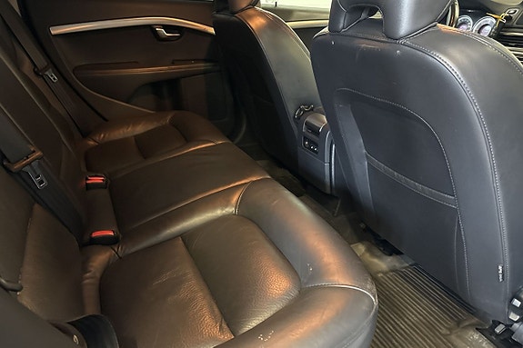 Volvo V70 9 of 20
