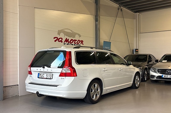 Volvo V70 3 of 20