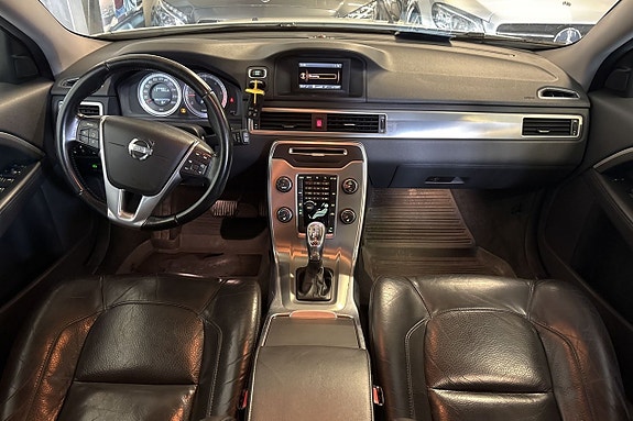 Volvo V70 11 of 20