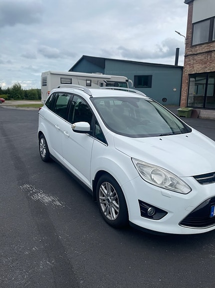 Ford Grand C-MAX 8 of 8