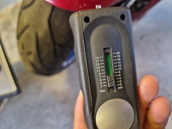 Aprilia Shiver 750 9 of 12