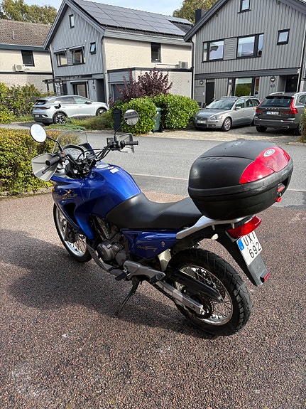 Honda XL650V Transalp 8 of 11