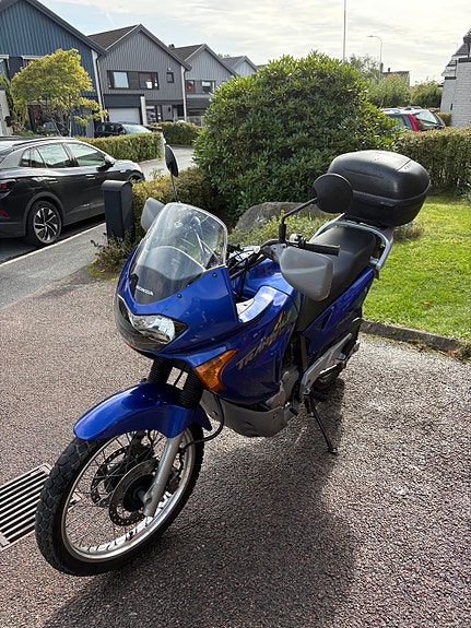 Honda XL650V Transalp 7 of 11