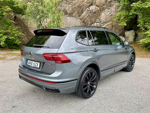 Volkswagen Tiguan Allspace 4 of 11