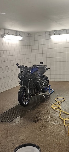 Yamaha MT-10 5 of 6