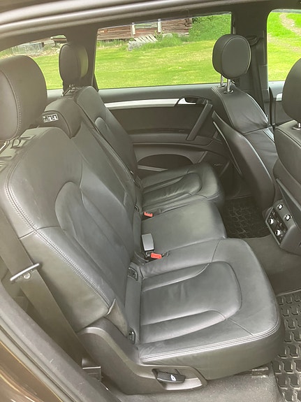 Audi Q7 9 of 11