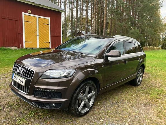 Audi Q7 3 of 11