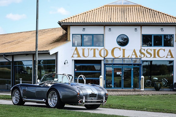AC Cobra 8 of 27