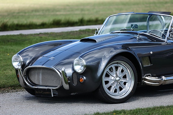 AC Cobra 15 of 27