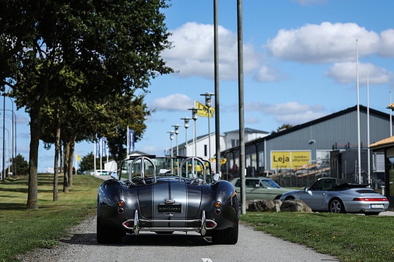 AC Cobra 9 of 27