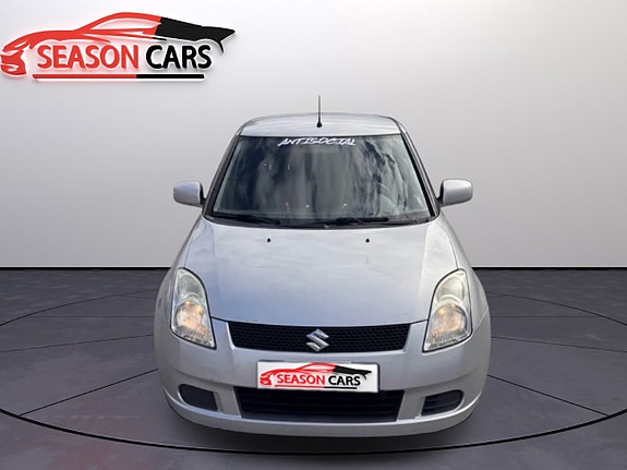 Suzuki Swift 2 of 8