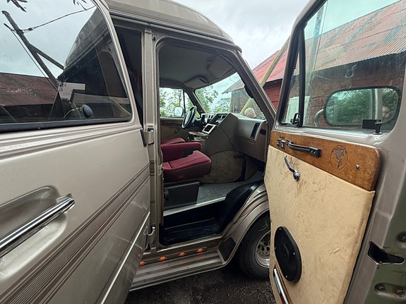 Chevrolet G20 6 of 12