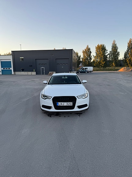 Audi A6 4 of 5