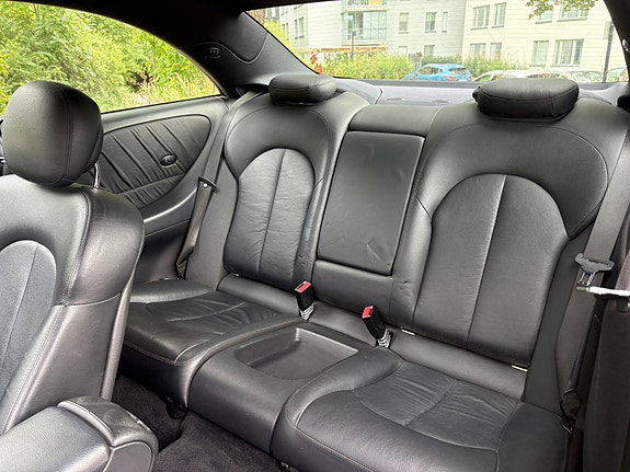 Mercedes-Benz CLK200 8 of 12