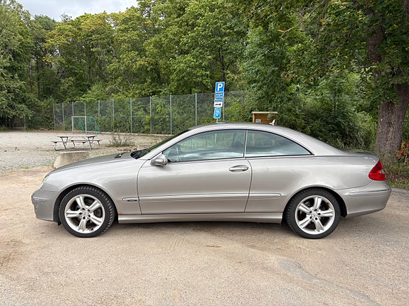 Mercedes-Benz CLK200 4 of 12