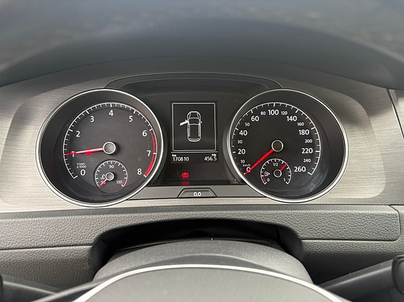 Volkswagen Golf VII 11 of 15