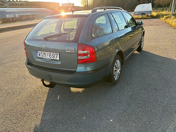 Skoda Octavia 3 of 9