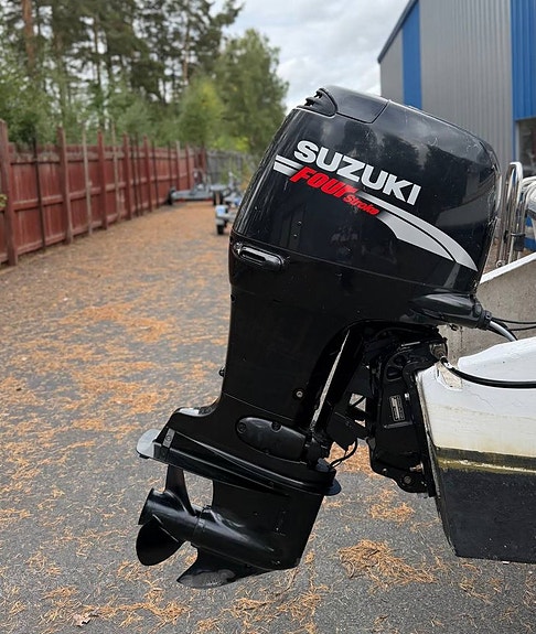 Nora 6,5 DC 115hk Suzuki 4takt 2006 / Nyservad motor 3 of 8