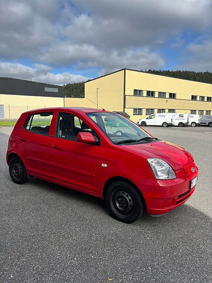 Kia Picanto 2 of 6