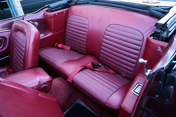 Ford Mustang 16 of 21