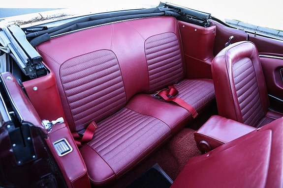 Ford Mustang 17 of 21