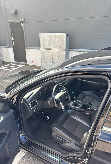 Volvo V70 5 of 6