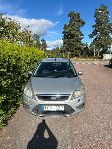 Ford Focus 2 of 4