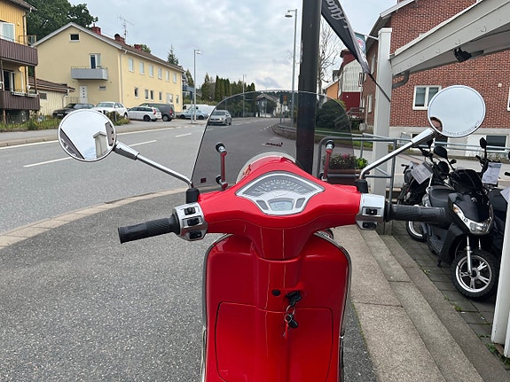 Vespa Primavera 2-takt 9 of 11