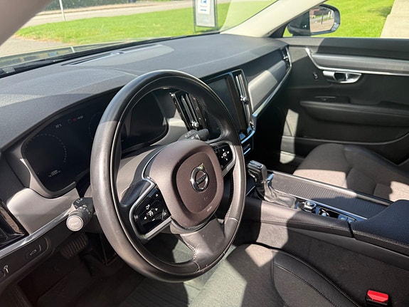 Volvo V90 10 of 15