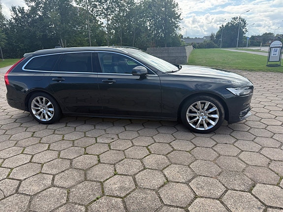 Volvo V90 4 of 15