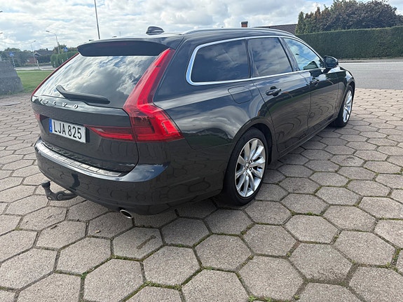 Volvo V90 5 of 15