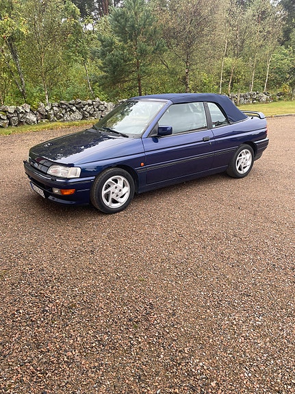 Ford Escort 2 of 4