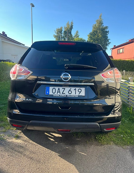 Nissan X-Trail 4 of 9