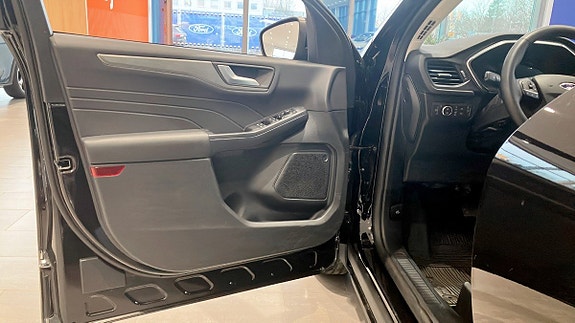 Ford Kuga 11 of 12