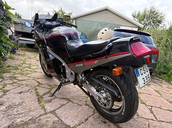 Suzuki Gsx1100f 4 of 6