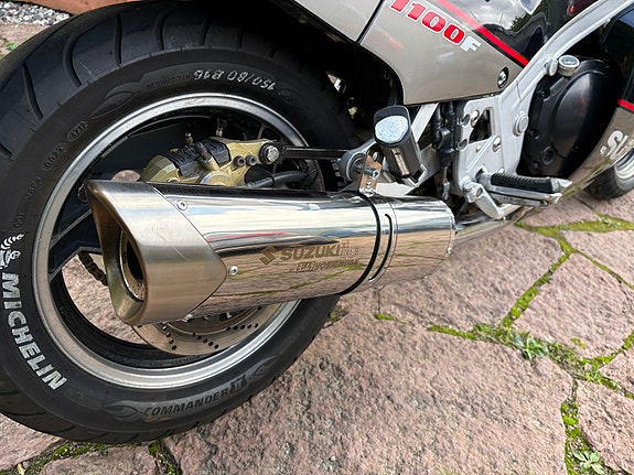 Suzuki Gsx1100f 5 of 6