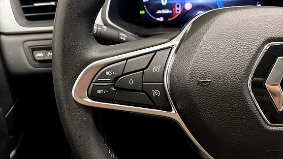 Renault Captur 13 of 24