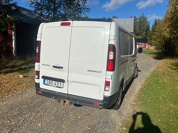 Renault Trafic 2 of 7