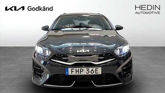 Kia Ceed 2 of 24