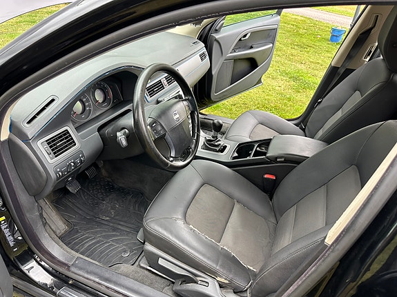 Volvo V70 7 of 7