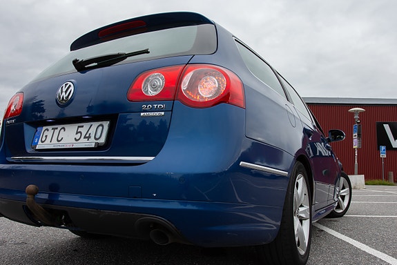 Volkswagen Passat 9 of 23