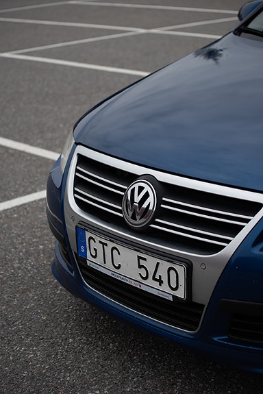 Volkswagen Passat 3 of 23