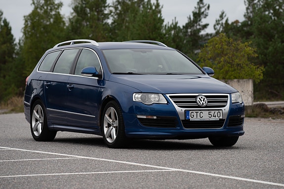 Volkswagen Passat 2 of 23