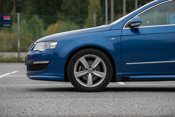 Volkswagen Passat 6 of 23